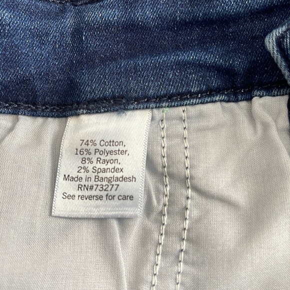 Nine West Mid Rise Shorts - Picture 10 of 10